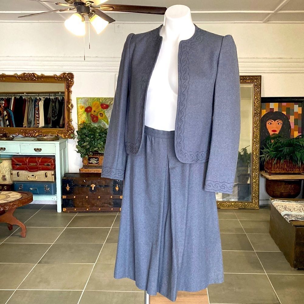 Saks fifth Avenue skirt and jacket